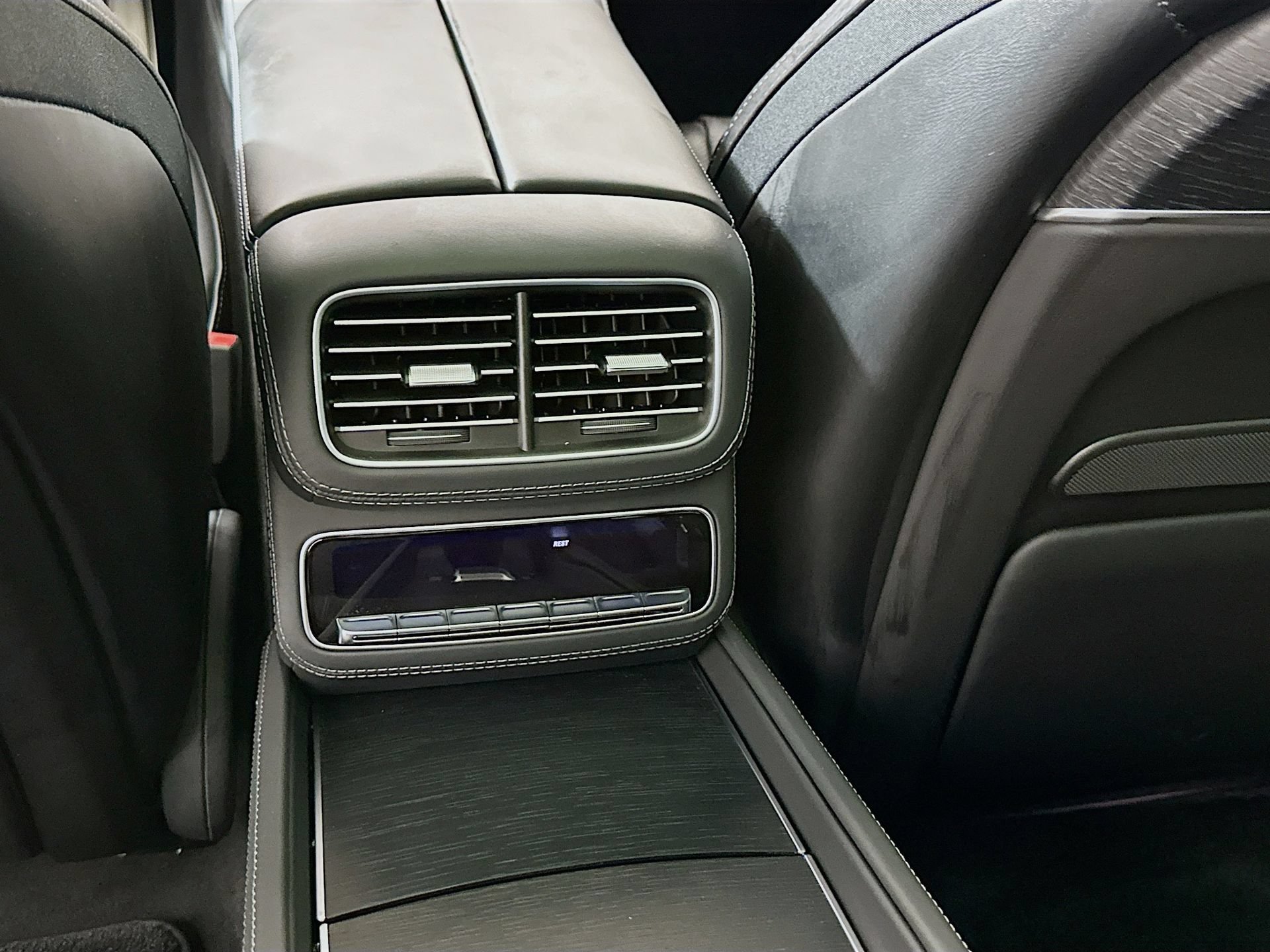 New 2026 Mercedes-Benz Maybach GLS 600 4MATIC image 28