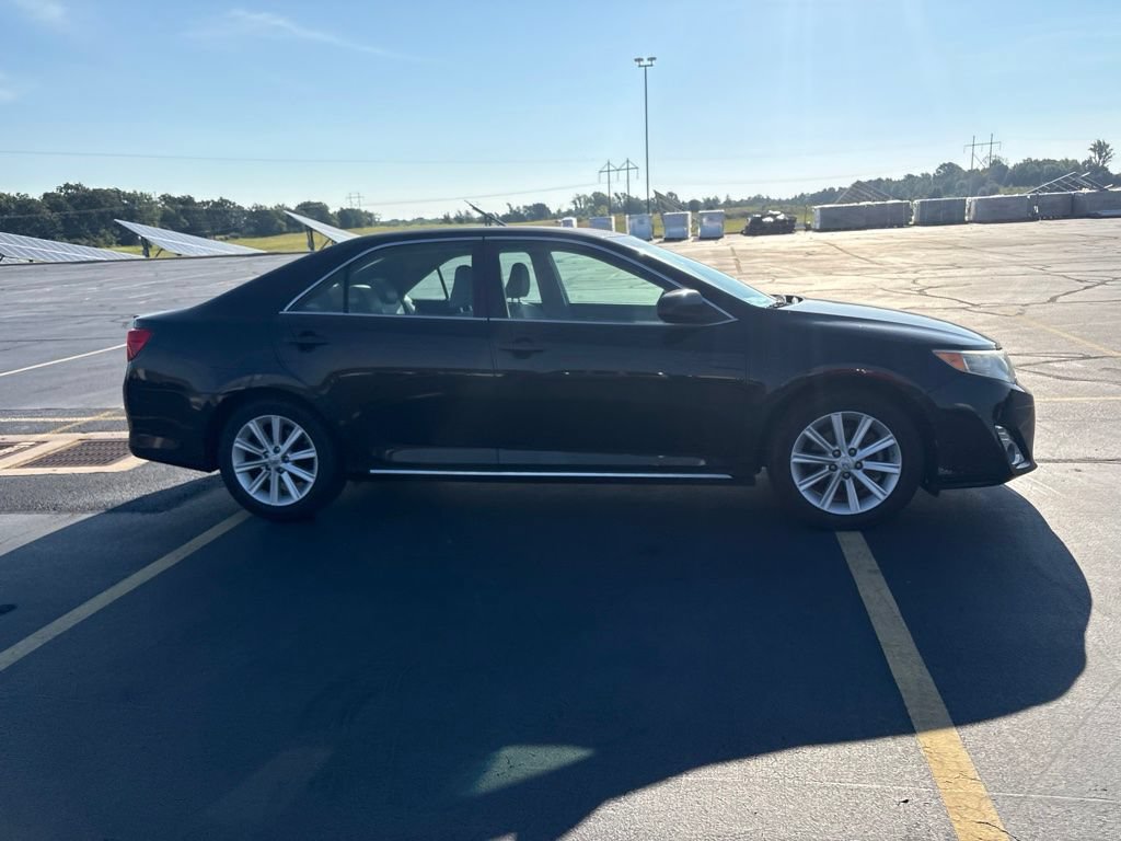 Used 2014 Toyota Camry XLE w/ Leather Package FWD image 8