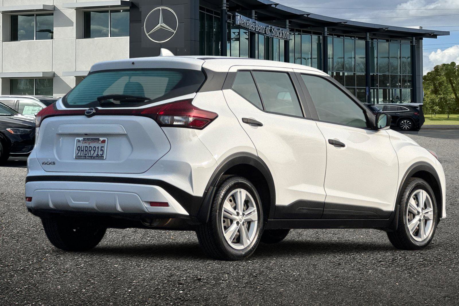 Used 2023 Nissan Kicks S image 4