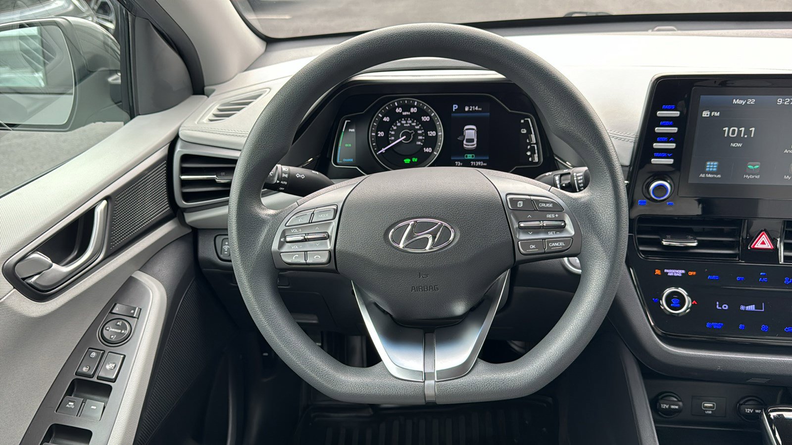 Used 2020 Hyundai Ioniq Blue FWD image 27