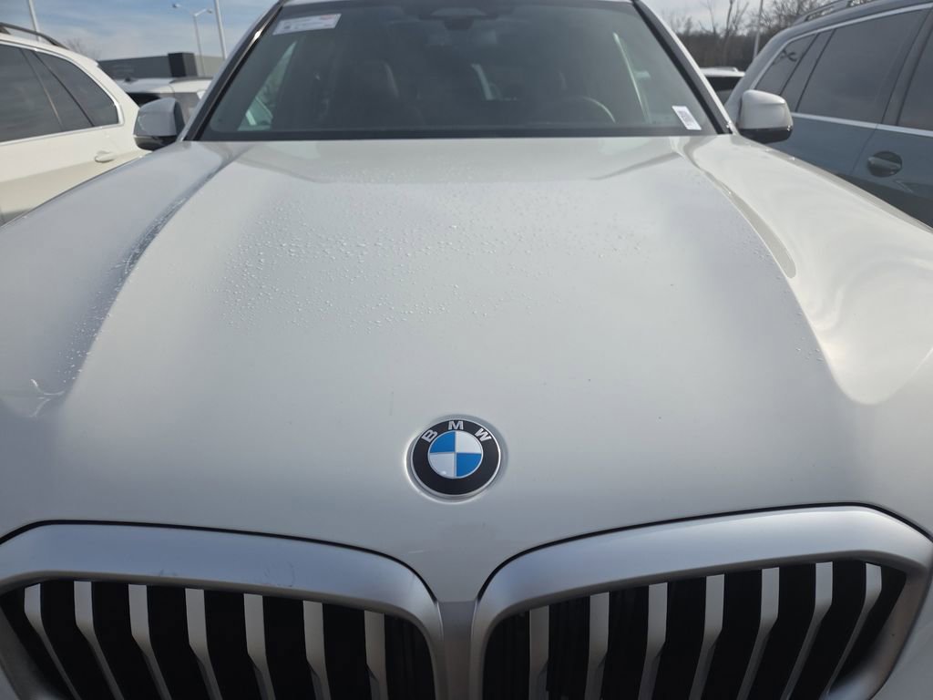 New 2026 BMW X5 sDrive40i w/ M Sport Package image 11
