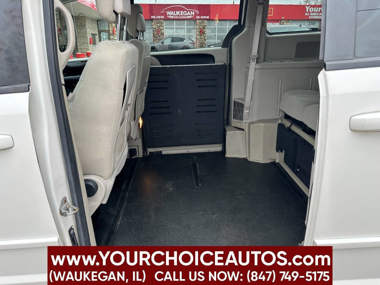 Used 2012 Dodge Grand Caravan SE image 14