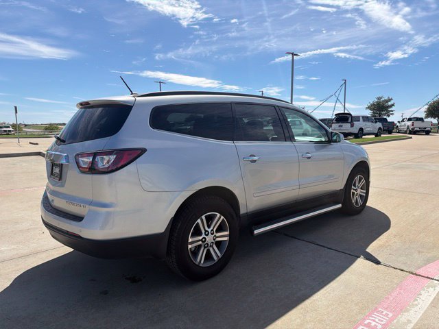 Used 2015 Chevrolet Traverse LT FWD image 3
