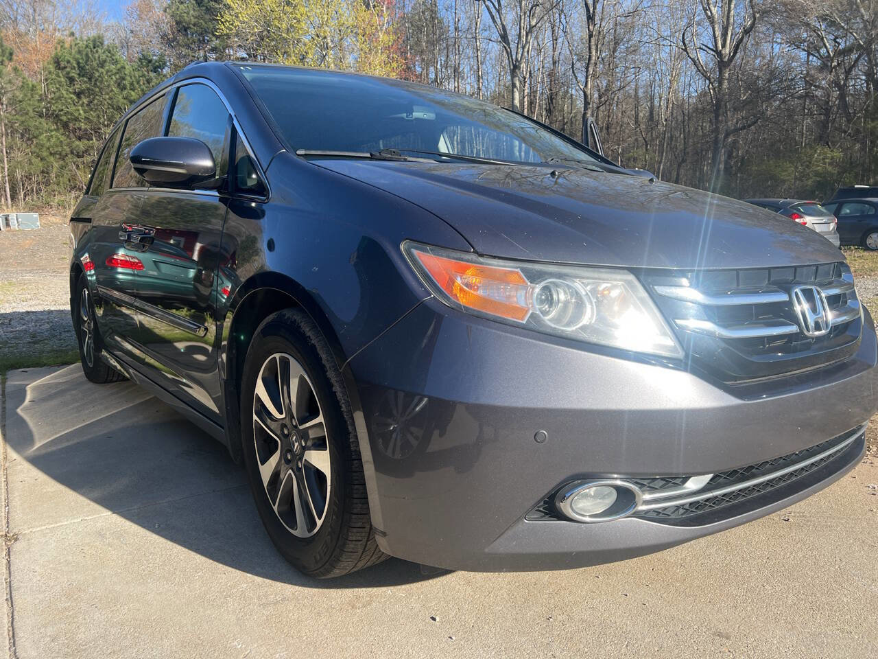 Used 2016 Honda Odyssey Touring Elite image 1