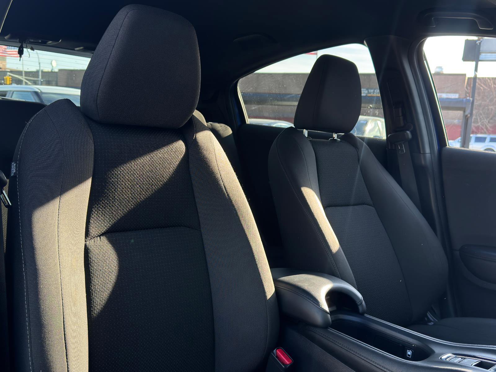 Used 2022 Honda HR-V Sport image 29