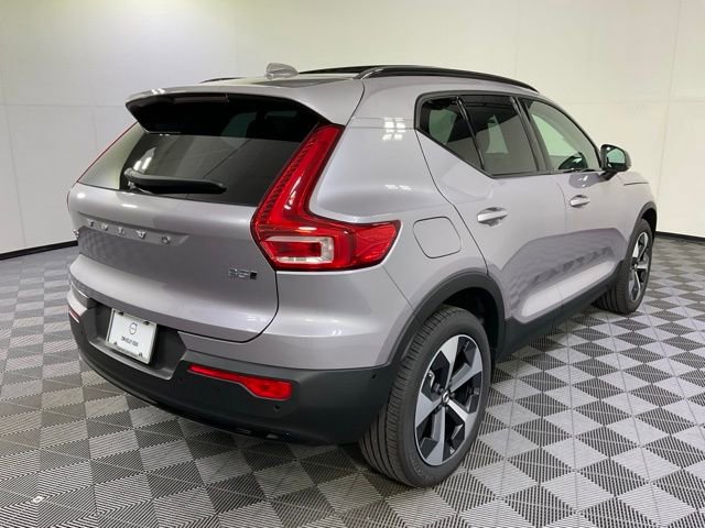 New 2026 Volvo XC40 B5 Plus w/ Protection Package Premier image 9