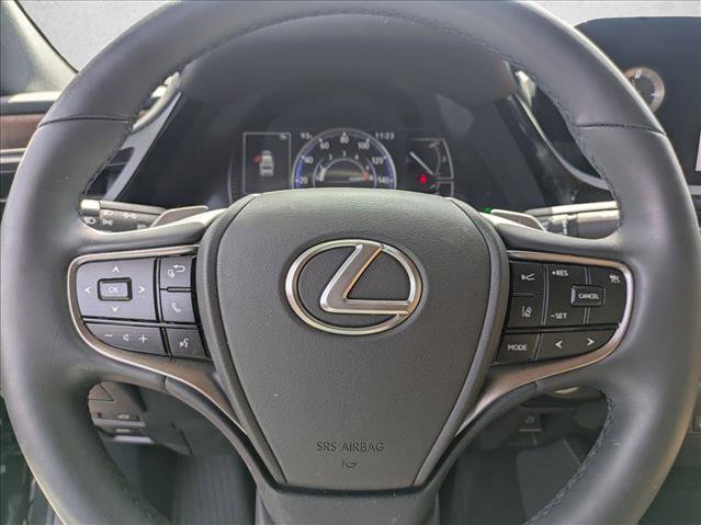 Used 2025 Lexus ES 350 w/ Premium Package FWD image 11