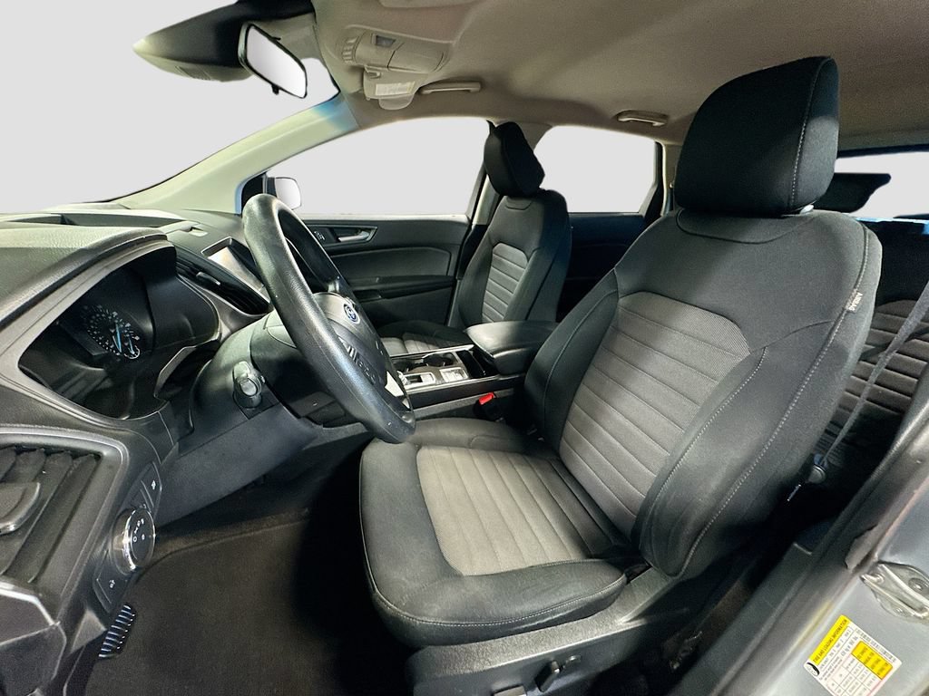 Used 2020 Ford Edge SE FWD image 10
