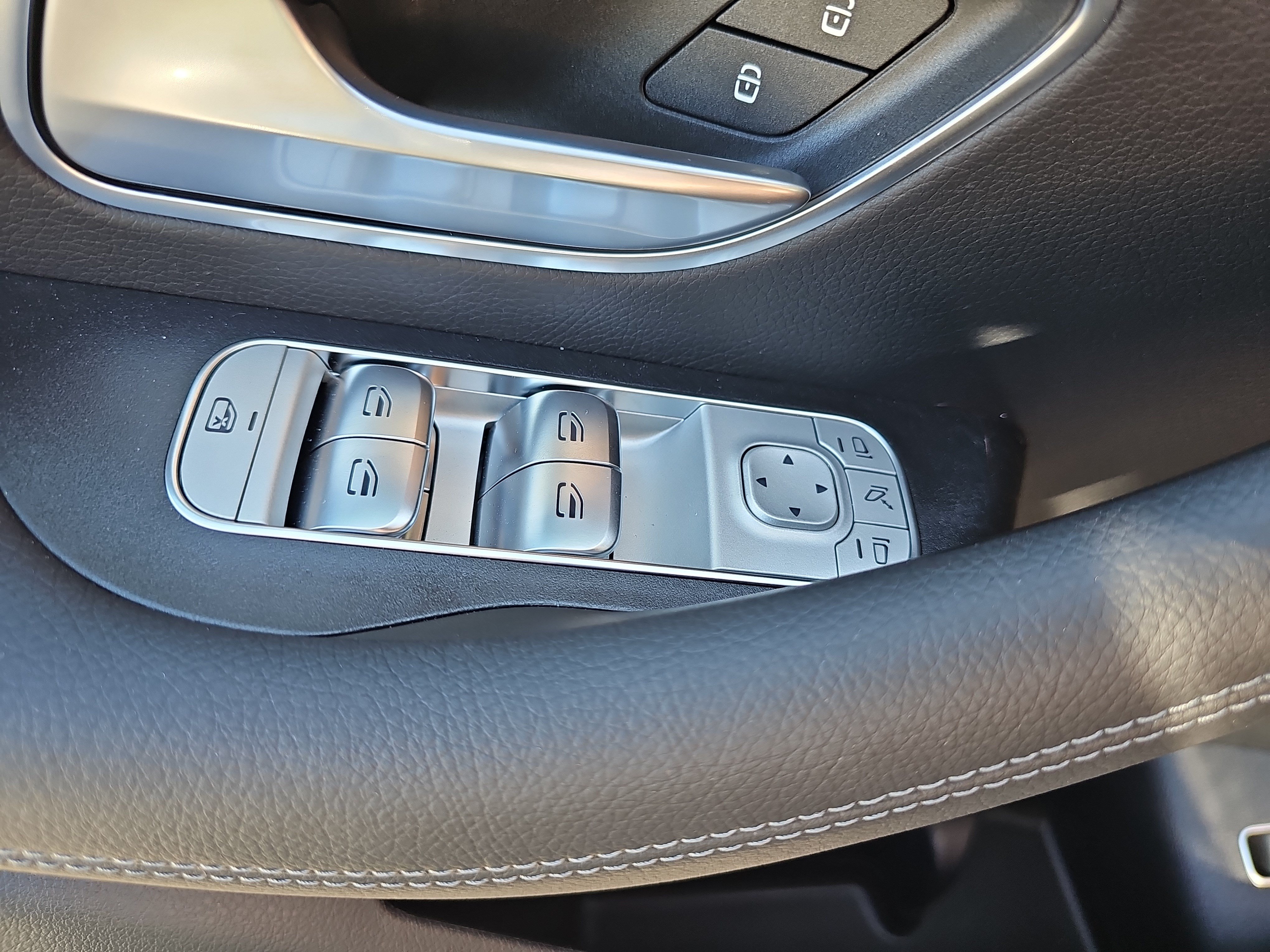 New 2026 Mercedes-Benz GLS 450 4MATIC image 29