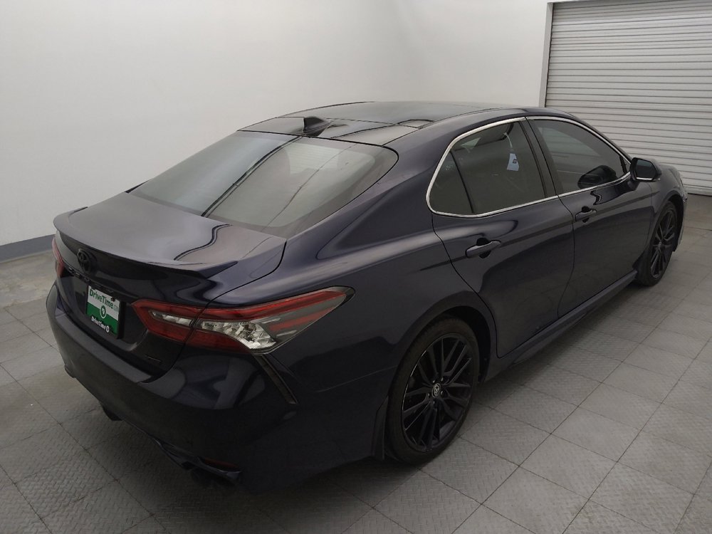 Used 2022 Toyota Camry XSE FWD image 9