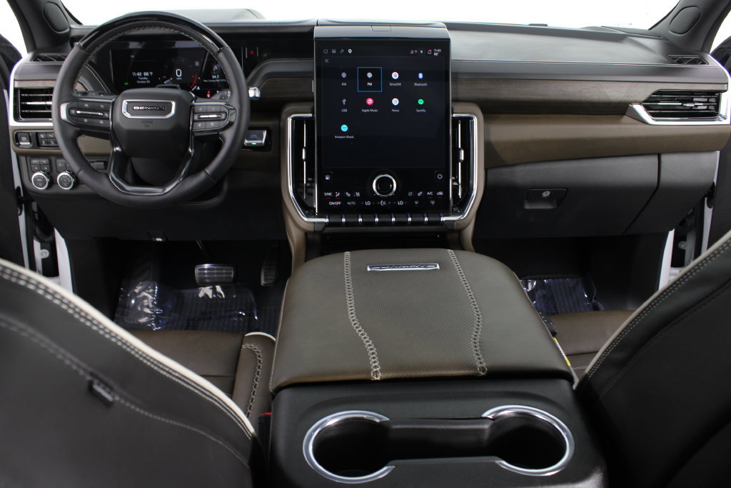 Used 2026 GMC Yukon Denali Ultimate w/ LPO, Illumination Package AWD/4WD image 11