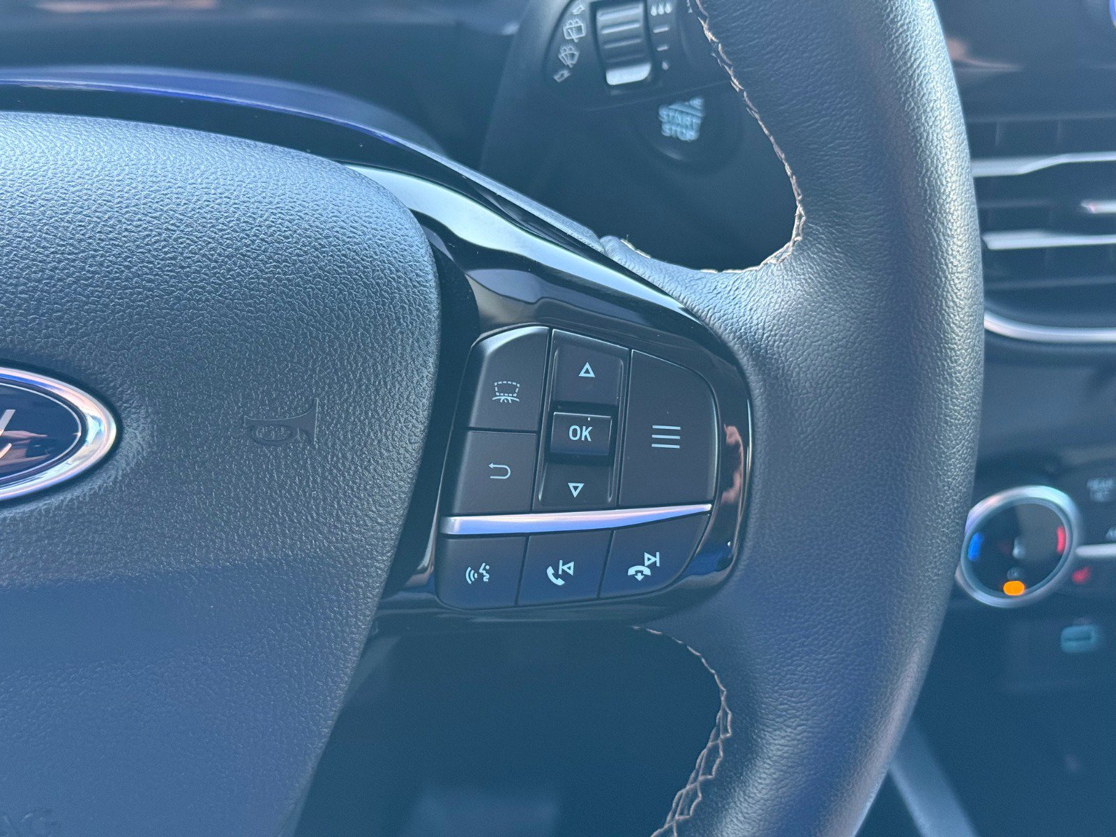 Used 2022 Ford Escape Titanium w/ Titanium Elite Package image 19