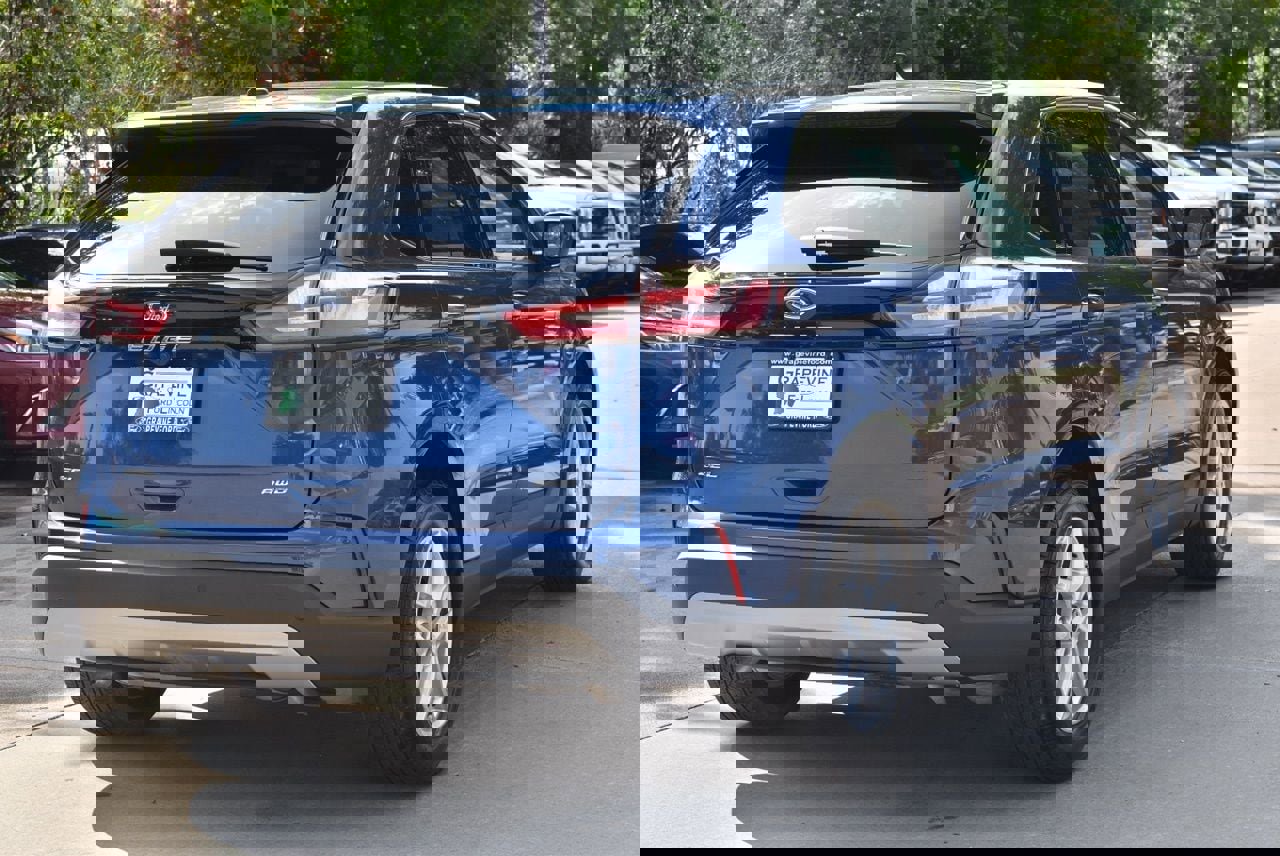 Used 2023 Ford Edge SEL w/ Convenience Package image 8