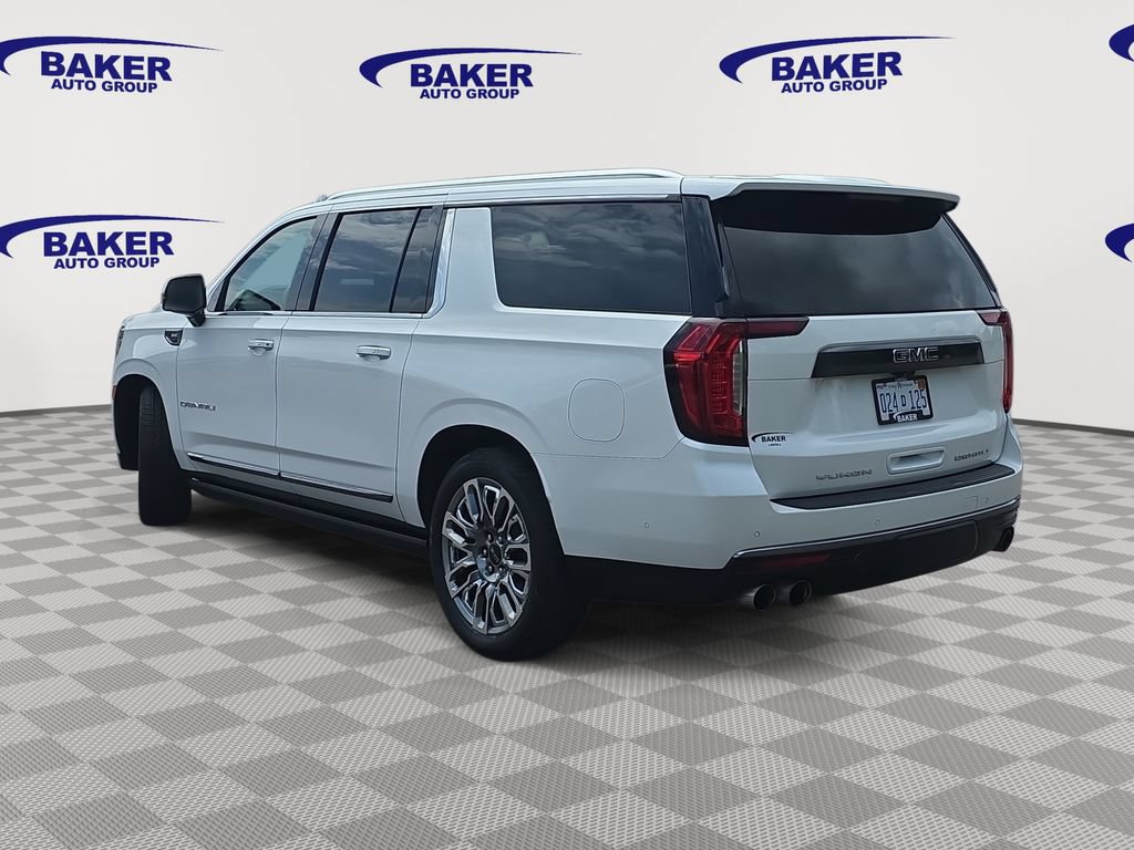 Used 2023 GMC Yukon XL Denali Ultimate AWD/4WD image 7