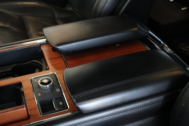 Used 2019 Lincoln Navigator Select image 17