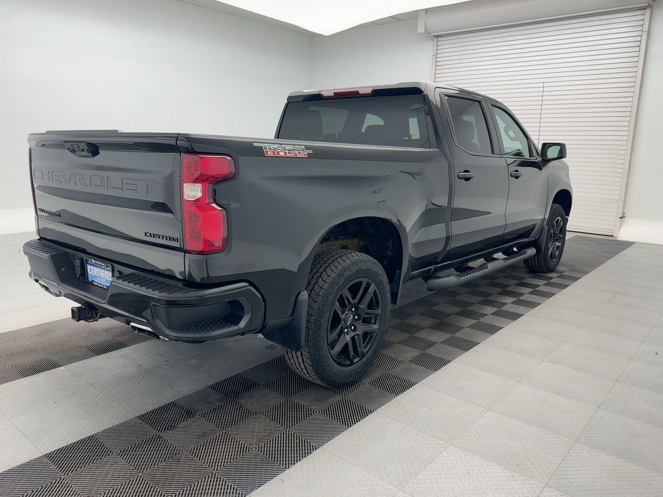 Certified 2023 Chevrolet Silverado 1500 Custom Trail Boss w/ LPO, Dark Essentials Package image 9