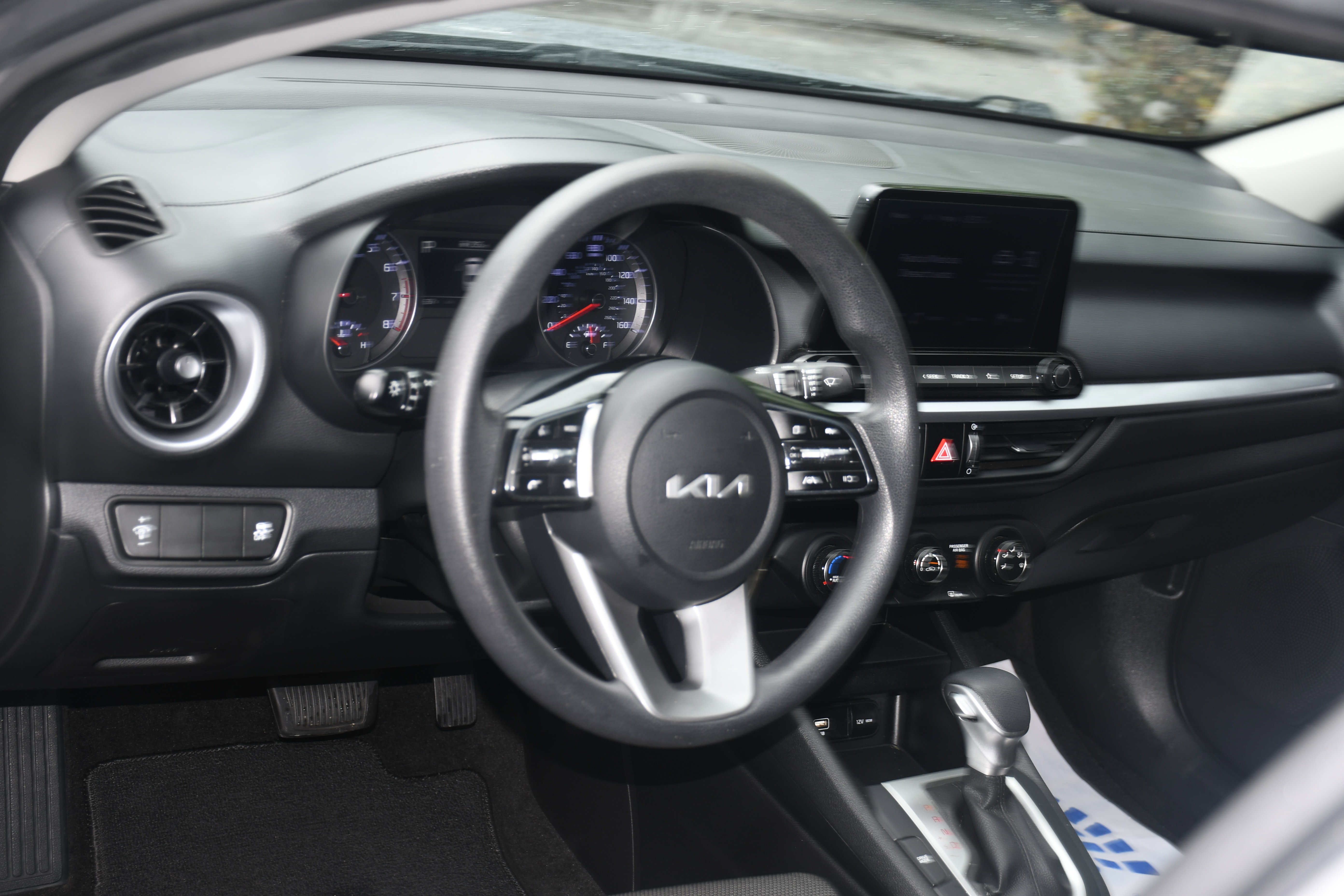 Used 2023 Kia Forte LXS FWD image 8