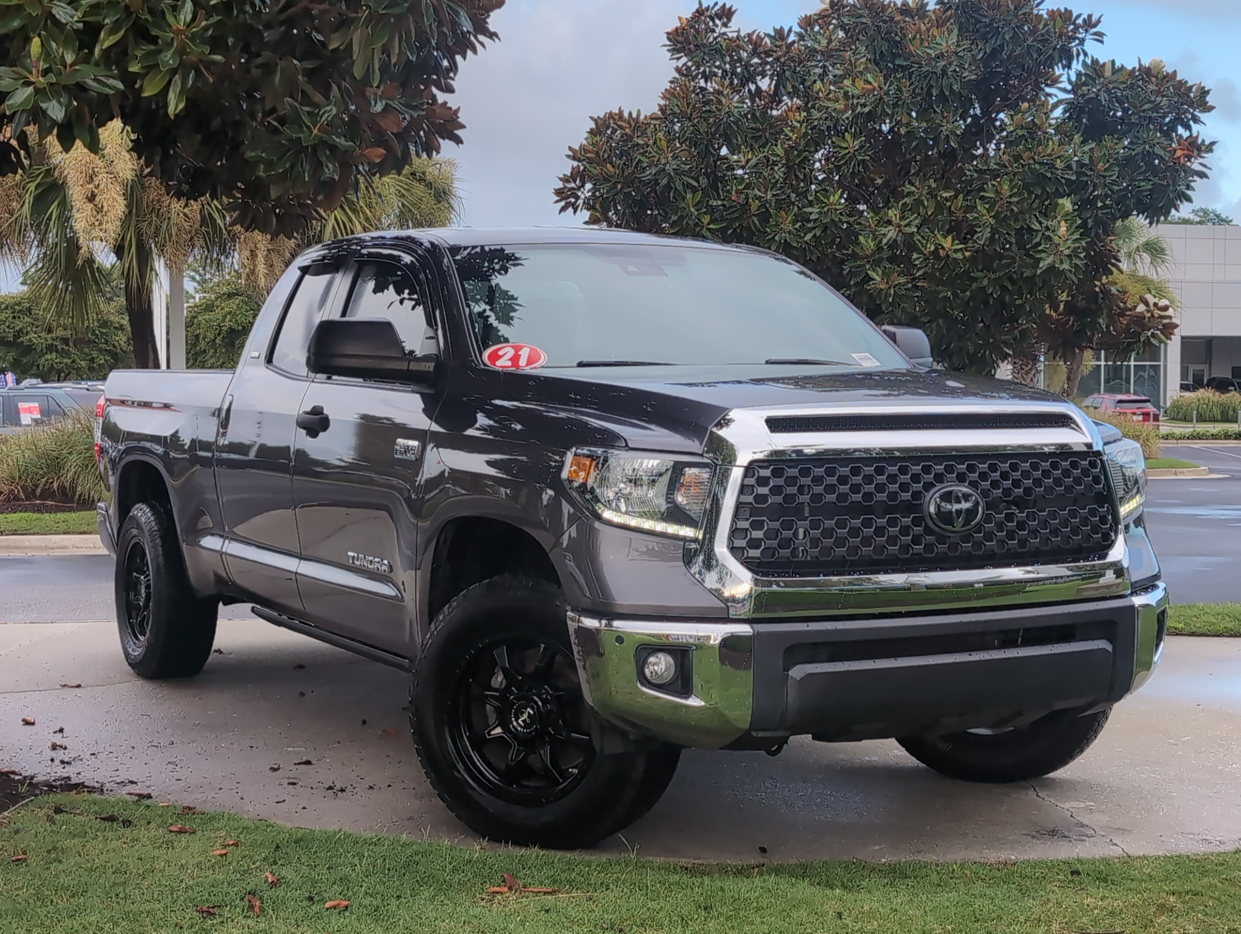 Certified 2021 Toyota Tundra SR5 RWD image 2