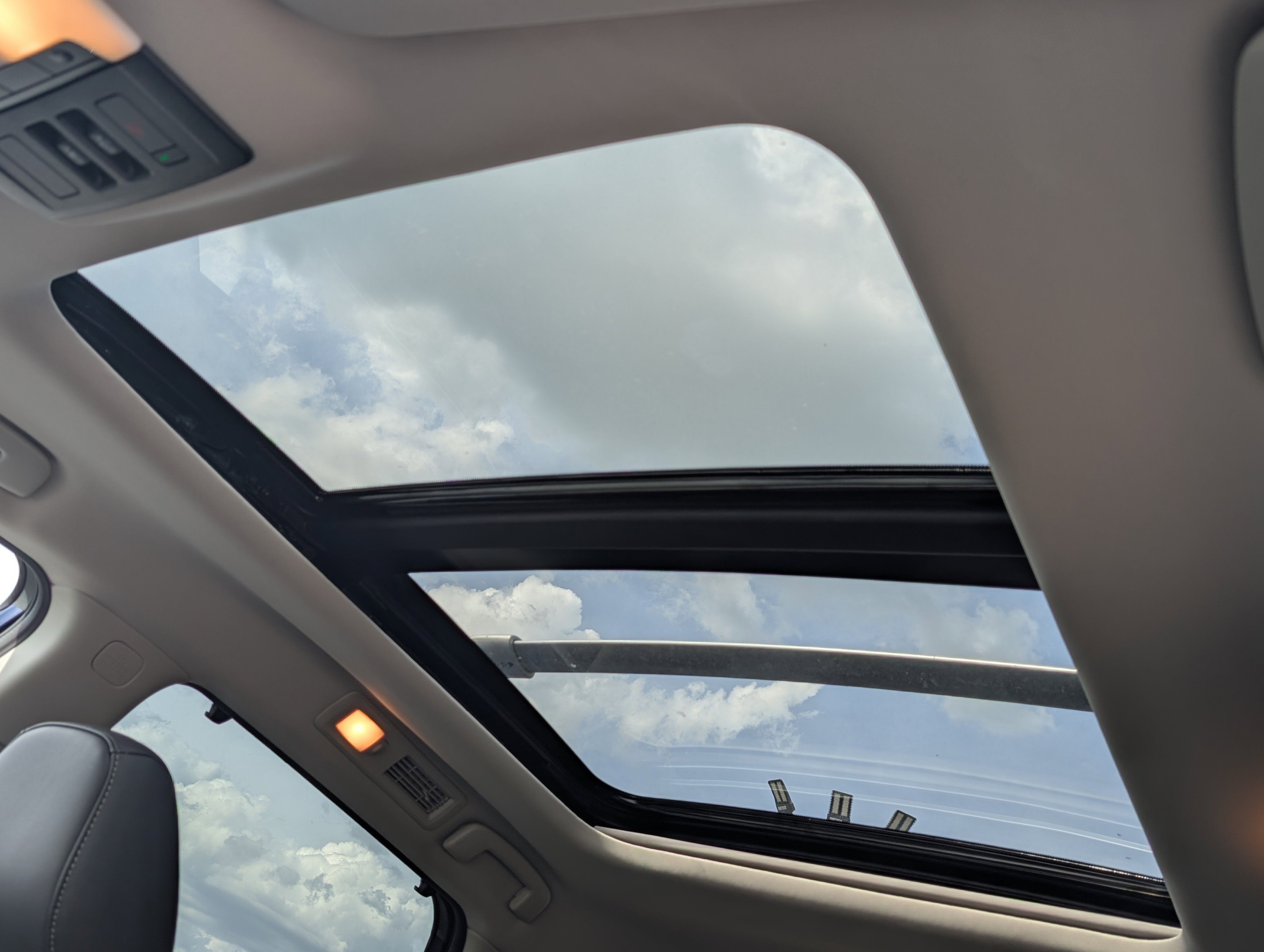 Used 2024 Nissan Pathfinder Platinum w/ Cargo Package image 15