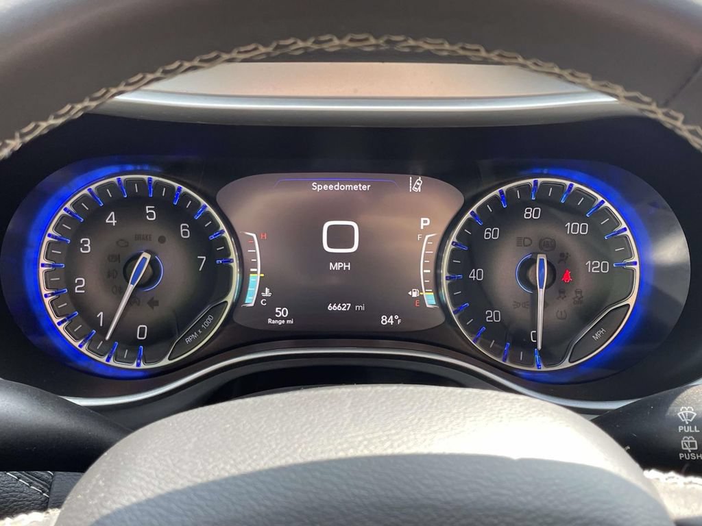 Used 2023 Chrysler Pacifica Touring-L w/ S Appearance Package FWD image 21