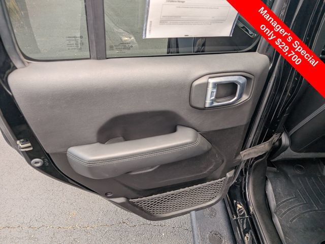 Used 2021 Jeep Wrangler Unlimited Sahara AWD/4WD image 11