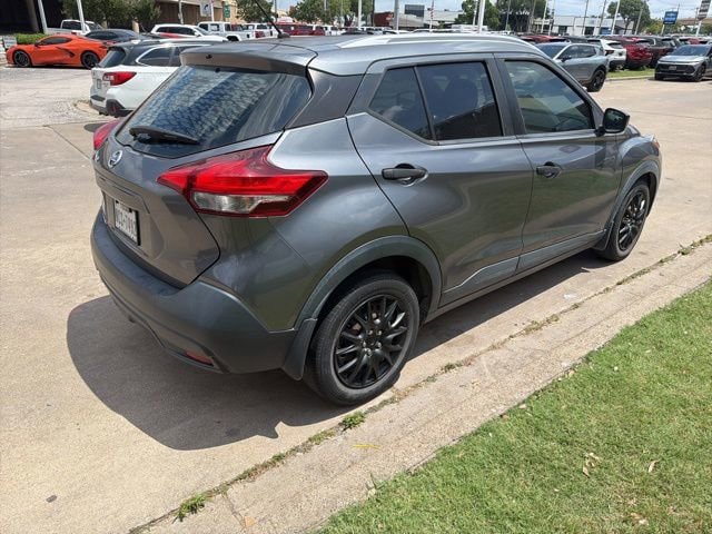 Used 2018 Nissan Kicks S w/ Interior Electronics Package FWD image 4