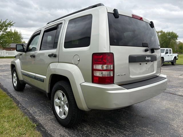 Used 2009 Jeep Liberty Sport w/ Popular Equipment Group AWD/4WD image 5
