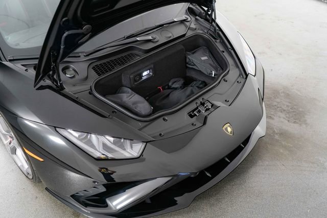 Used 2022 Lamborghini Huracan EVO image 24