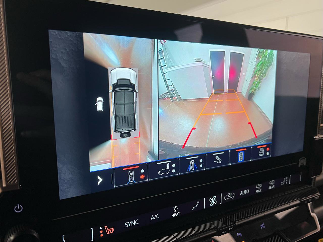 Used 2025 GMC Hummer EV 2X image 22