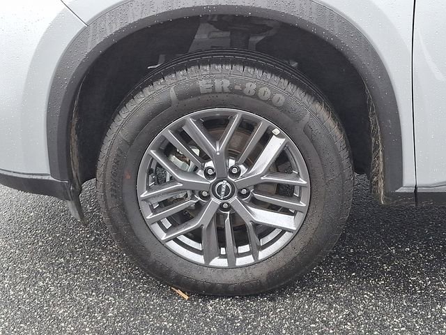Used 2024 Nissan Rogue S image 8