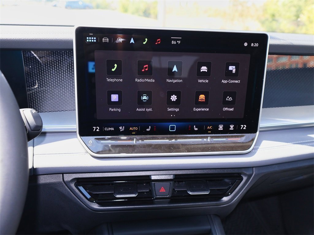 New 2025 Volkswagen Tiguan SE image 18