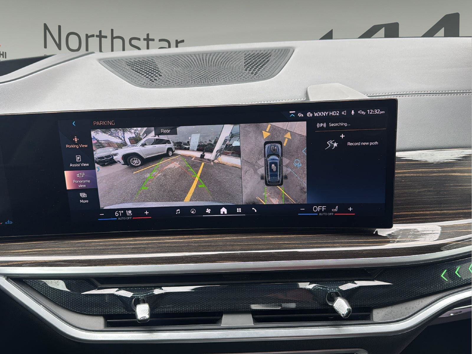 Used 2025 BMW X7 xDrive40i AWD/4WD image 16