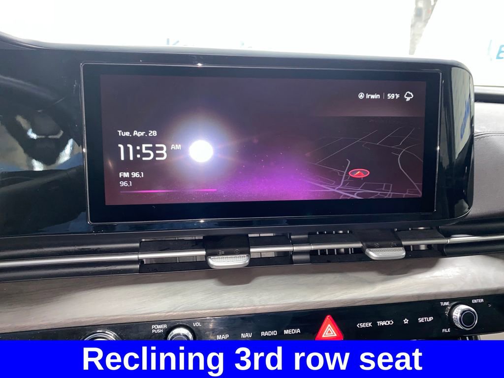 Used 2023 Kia Carnival EX FWD image 22