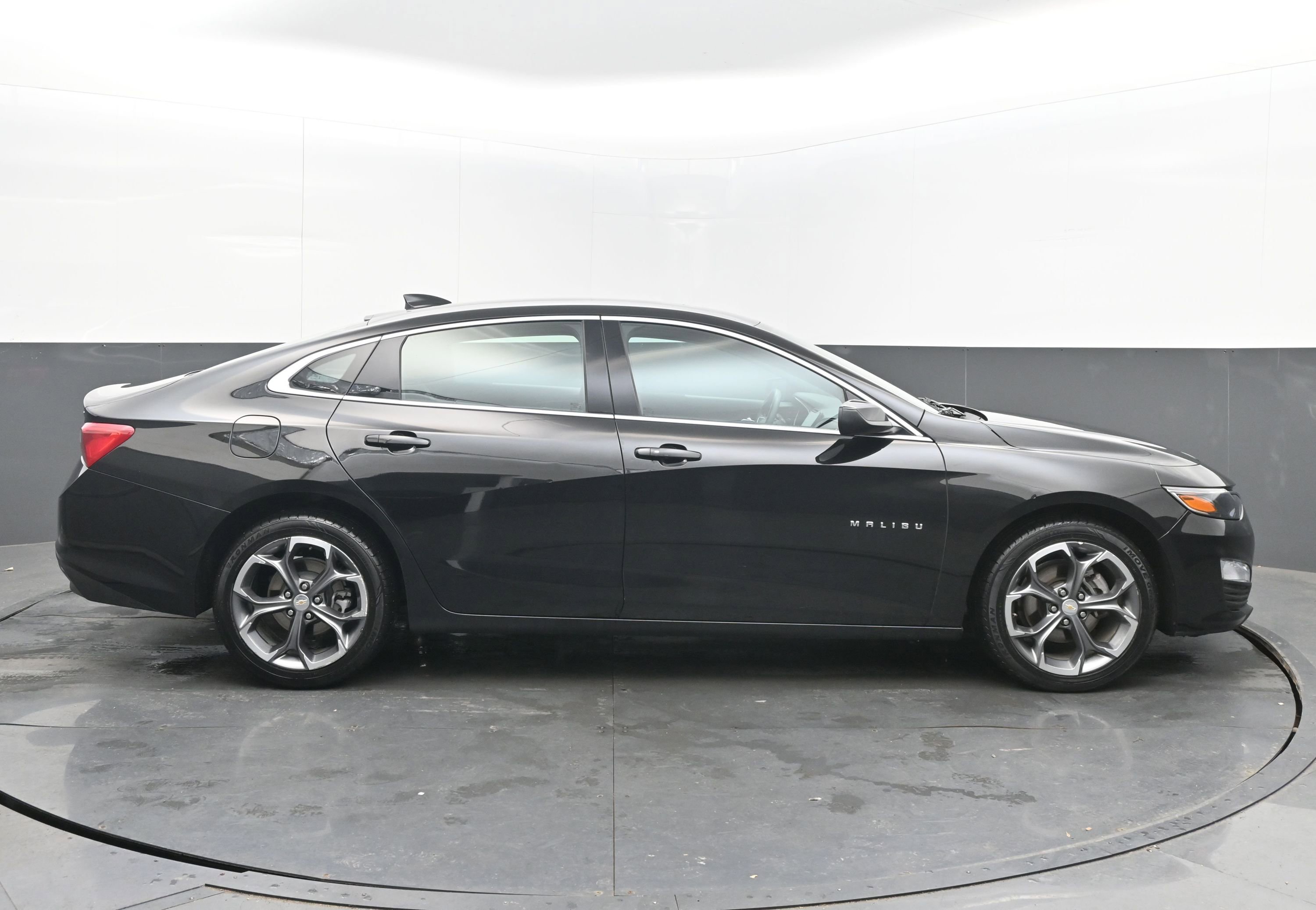 Used 2024 Chevrolet Malibu LT image 10
