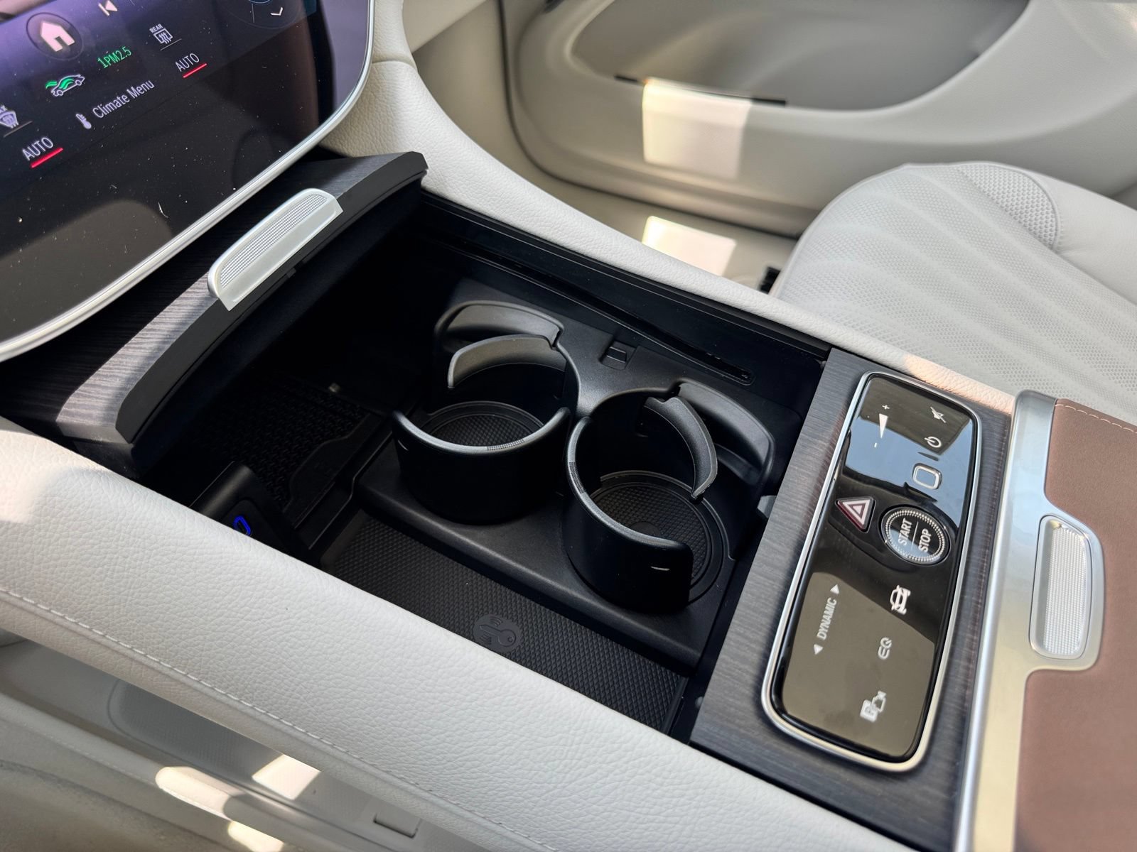 New 2026 Mercedes-Benz EQS 400 4MATIC SUV image 29