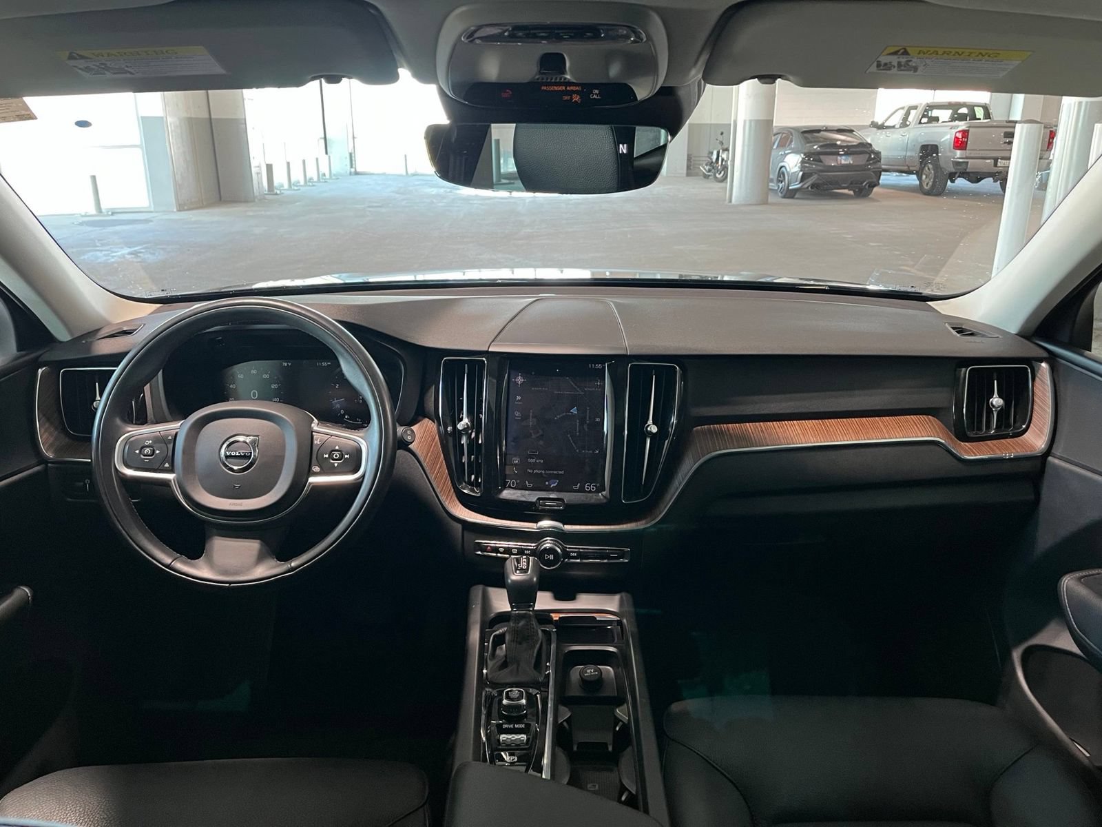 Used 2021 Volvo XC60 T6 Momentum w/ Premium Package AWD/4WD image 39