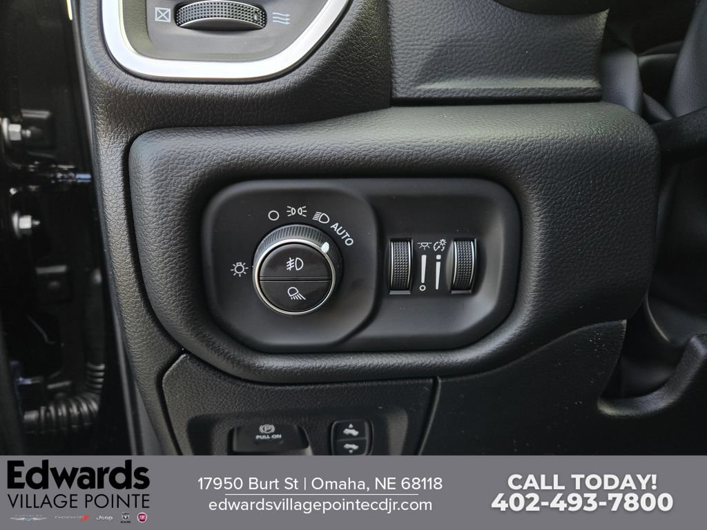 New 2026 RAM 1500 Big Horn AWD/4WD image 11