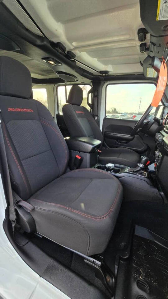 Used 2018 Jeep Wrangler Unlimited Rubicon w/ Steel Bumper Group image 7