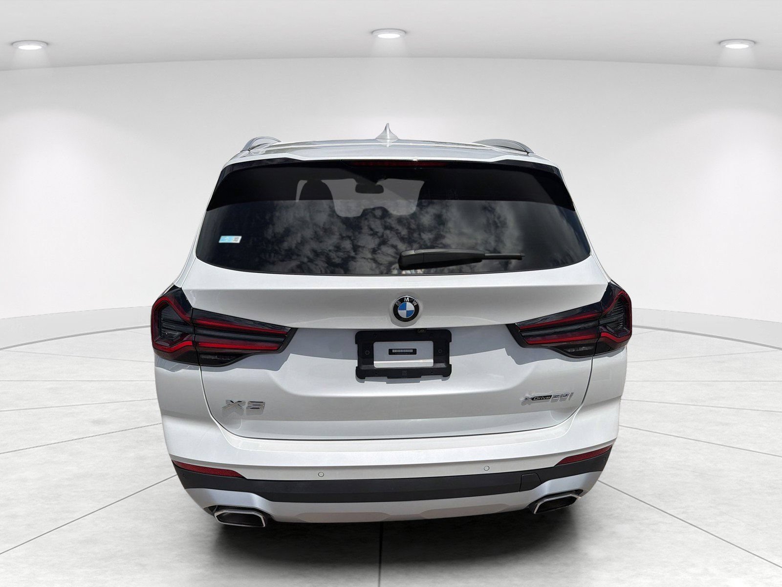 Used 2023 BMW X3 xDrive30i w/ Premium Package AWD/4WD image 5