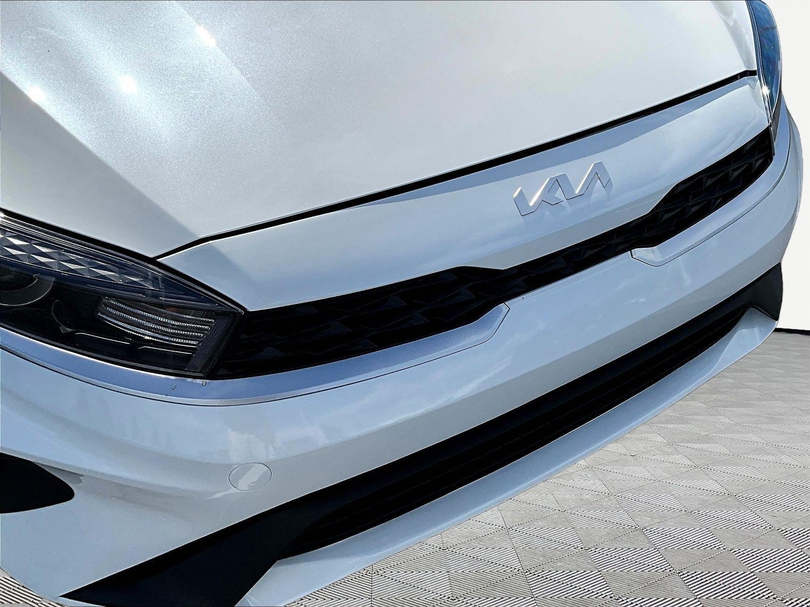 Used 2024 Kia Forte LXS w/ LXS Technology Package FWD image 32