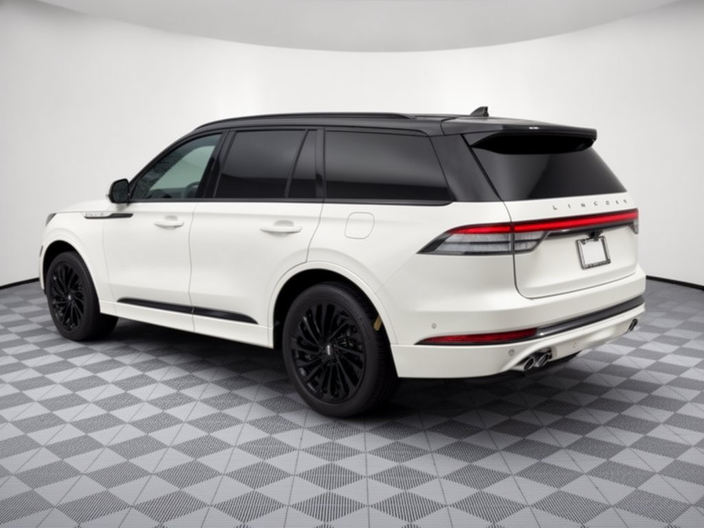 Used 2022 Lincoln Aviator Reserve w/ Equipment Group 201A AWD/4WD image 3