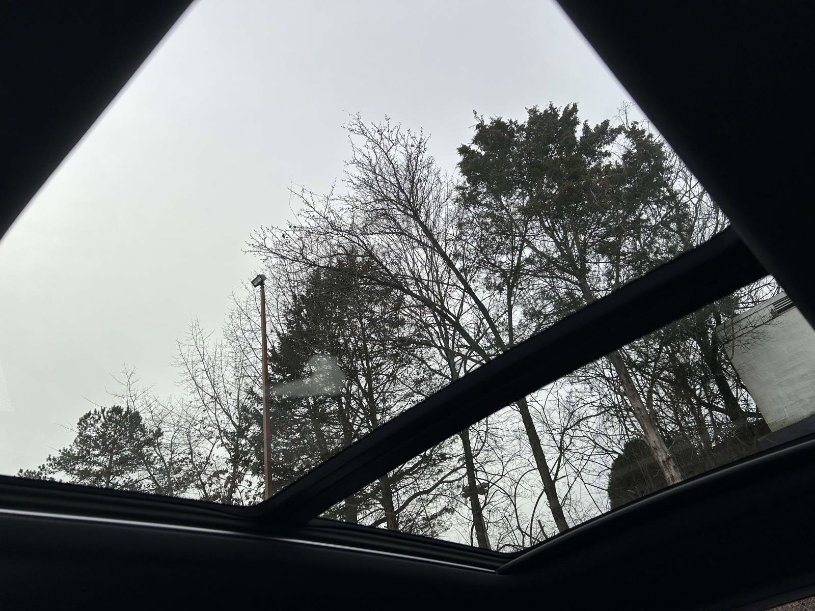 Used 2022 Chevrolet TrailBlazer RS w/ Sun and Liftgate Package image 11