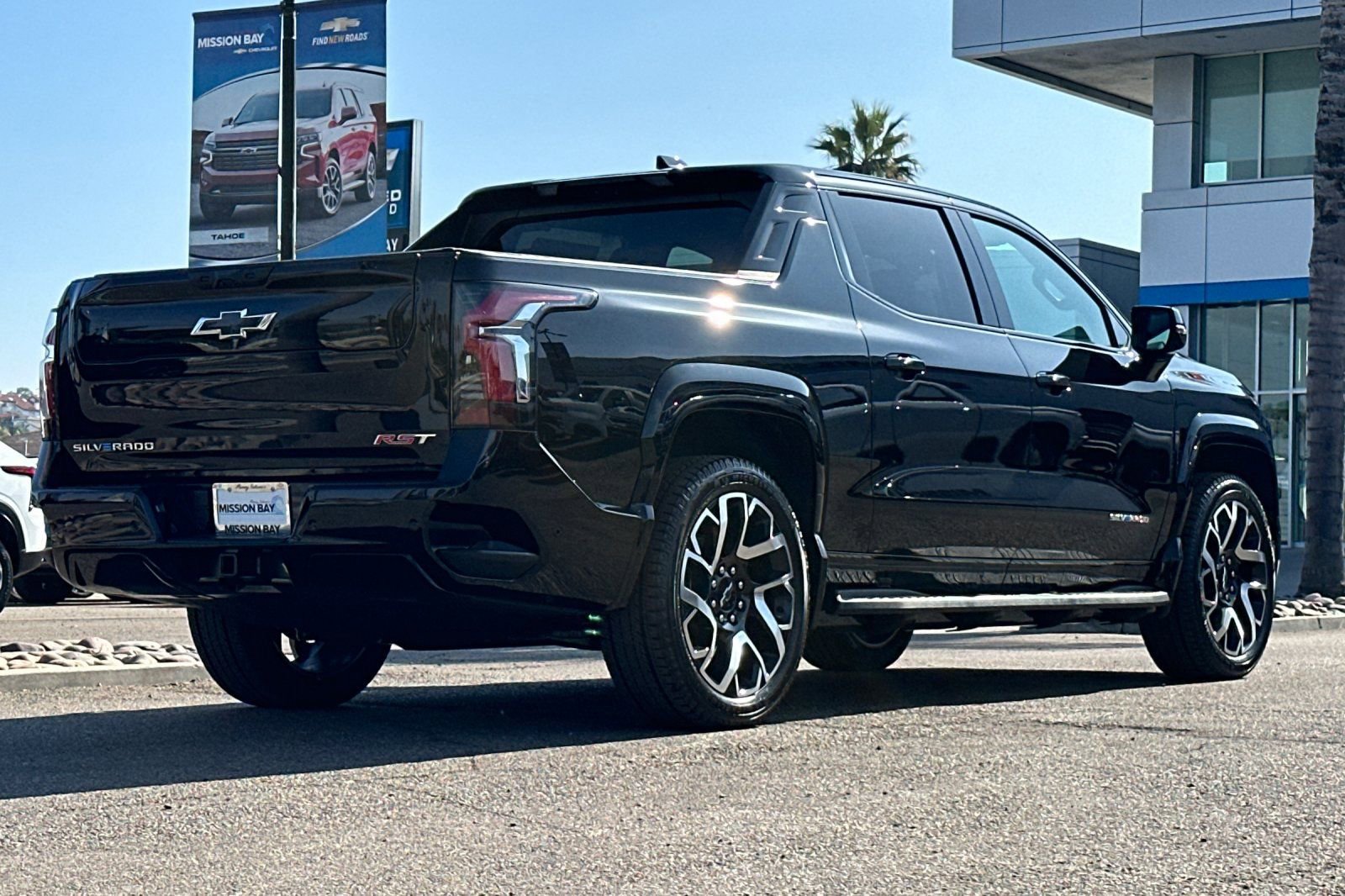 New 2024 Chevrolet Silverado EV RST image 4