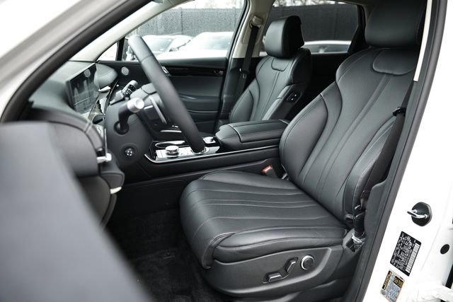 Certified 2025 Genesis GV80 2.5T Standard image 18