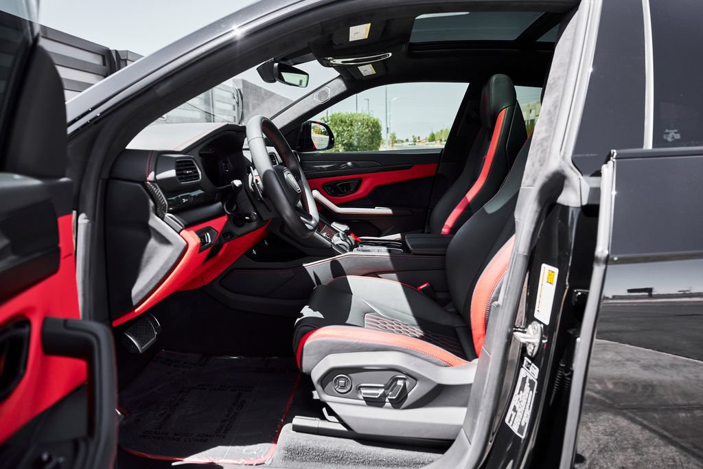 Used 2023 Lamborghini Urus S AWD/4WD image 30
