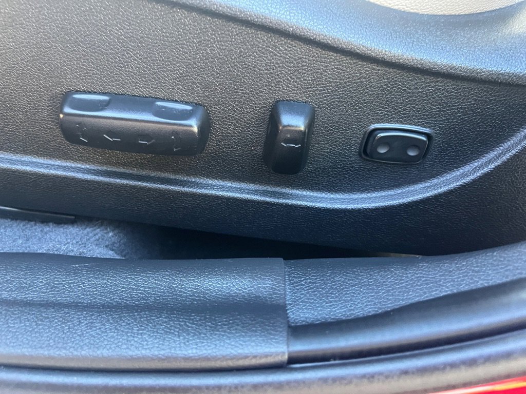 Used 2016 Hyundai Elantra Limited image 17