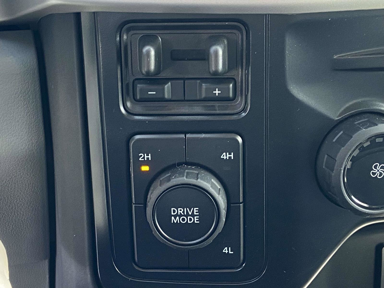 New 2026 Ford F350 XL w/ XL Chrome Package image 22