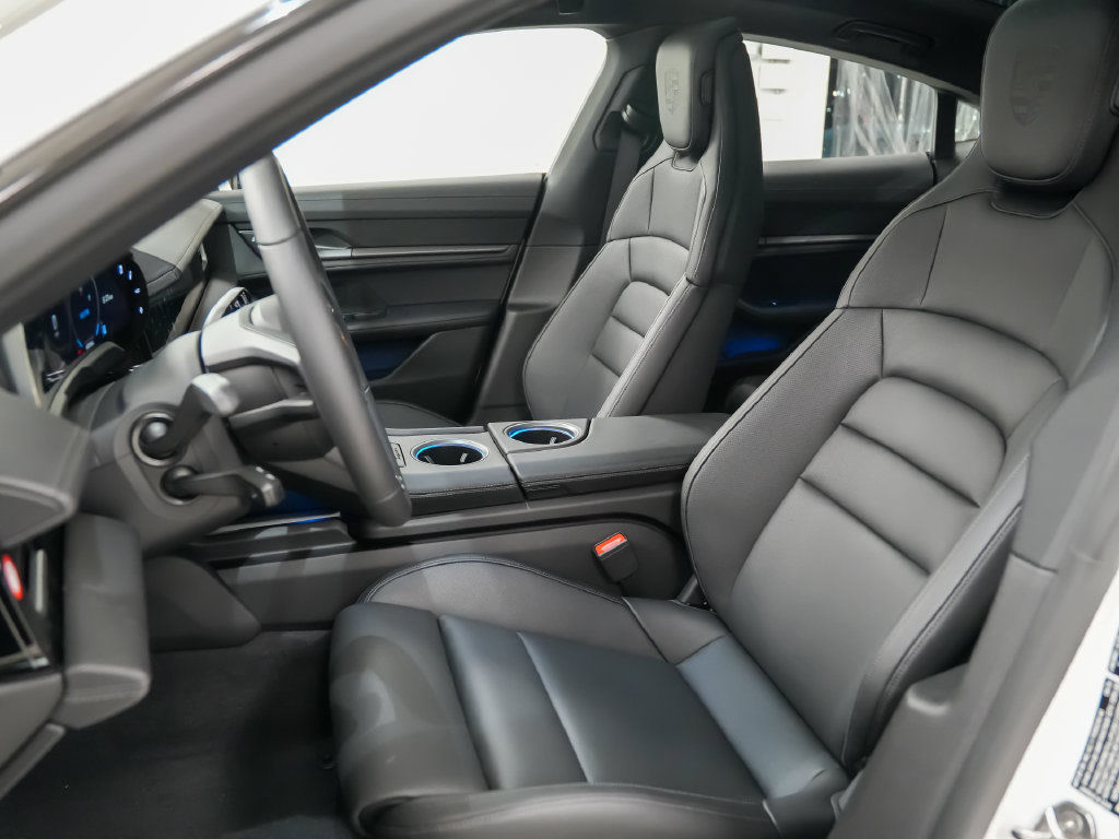 New 2026 Porsche Taycan 4S AWD/4WD image 5