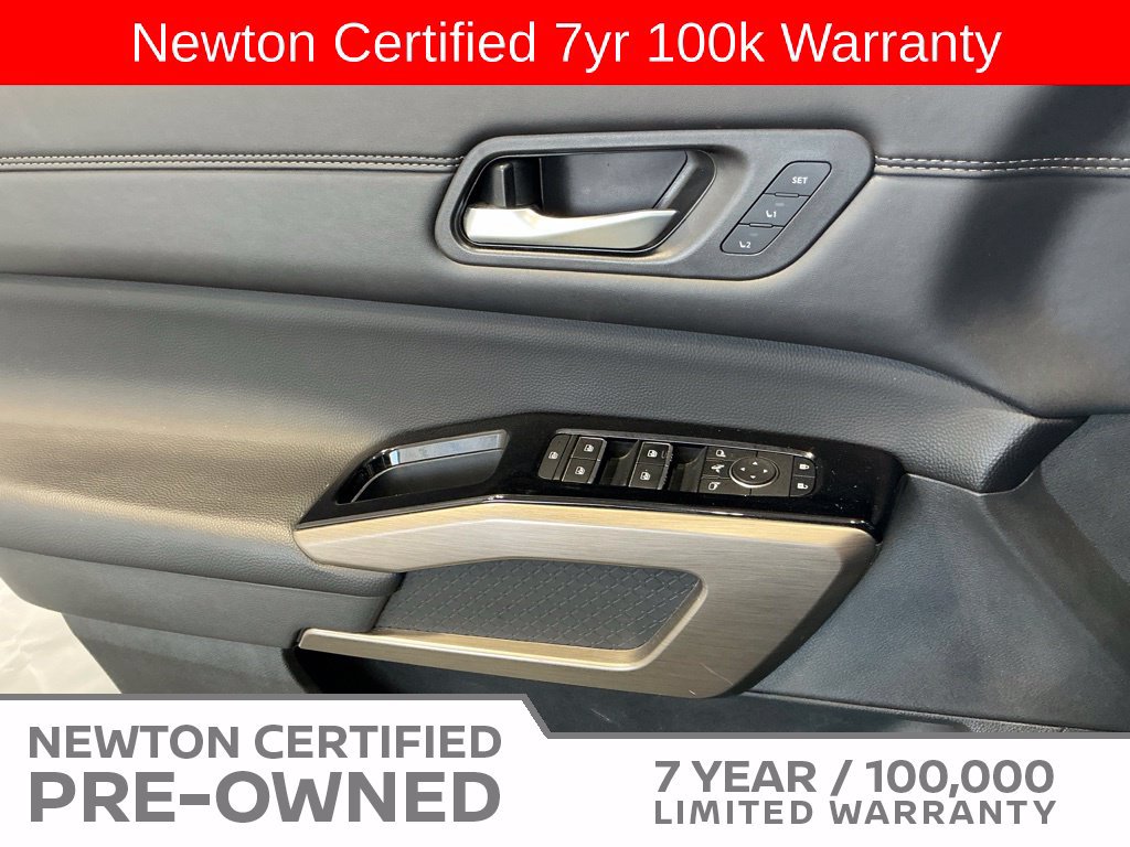 Used 2025 Nissan Pathfinder Platinum w/ Cargo Package FWD image 42