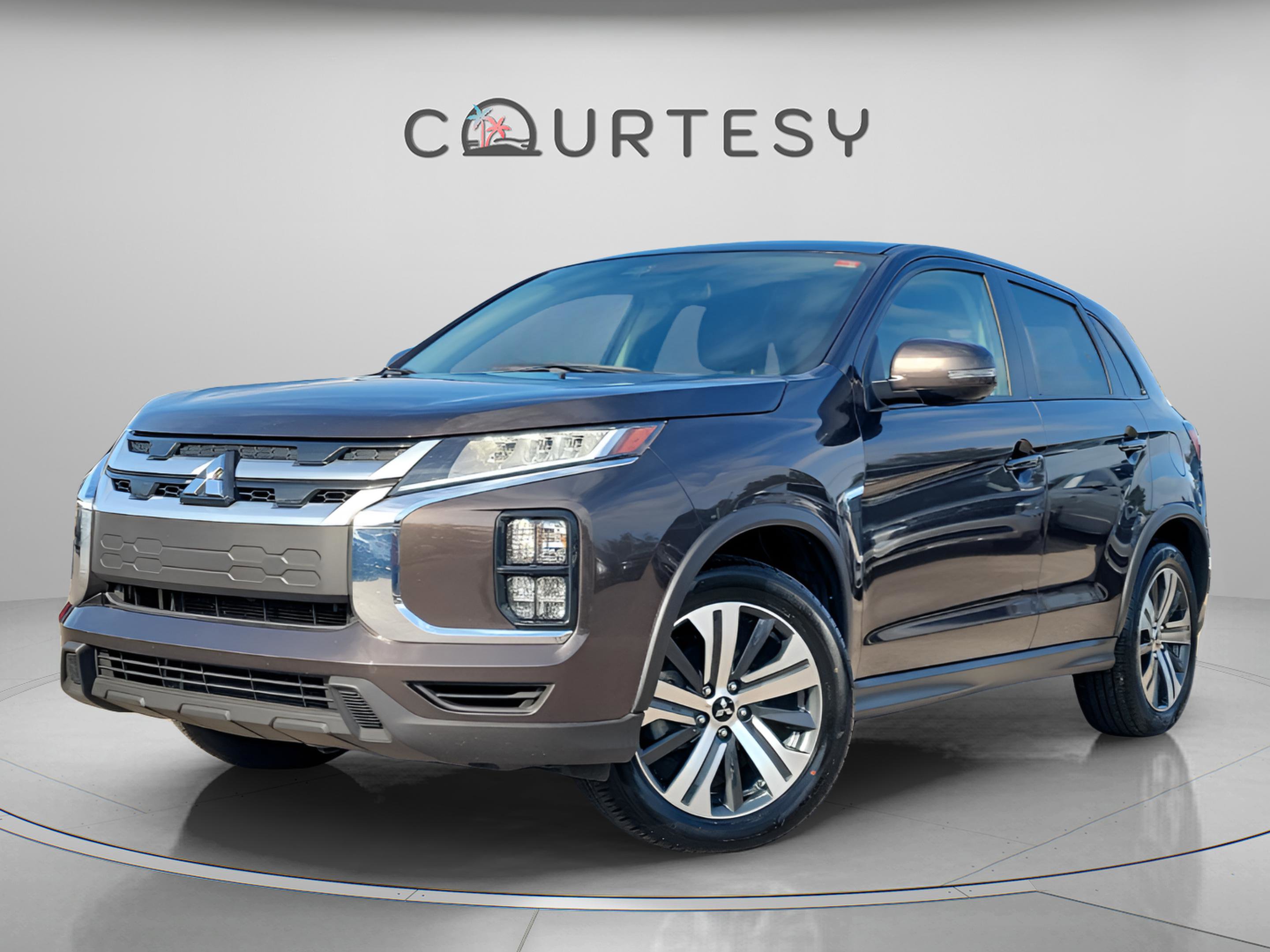 Used 2024 Mitsubishi Outlander Sport SE image 1